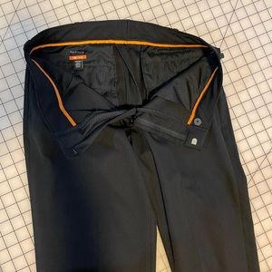 Van Heusen Traveler Black 30x32